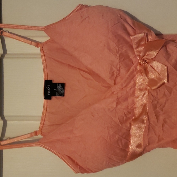 Like new light pink padded tank. - Picture 2 of 4